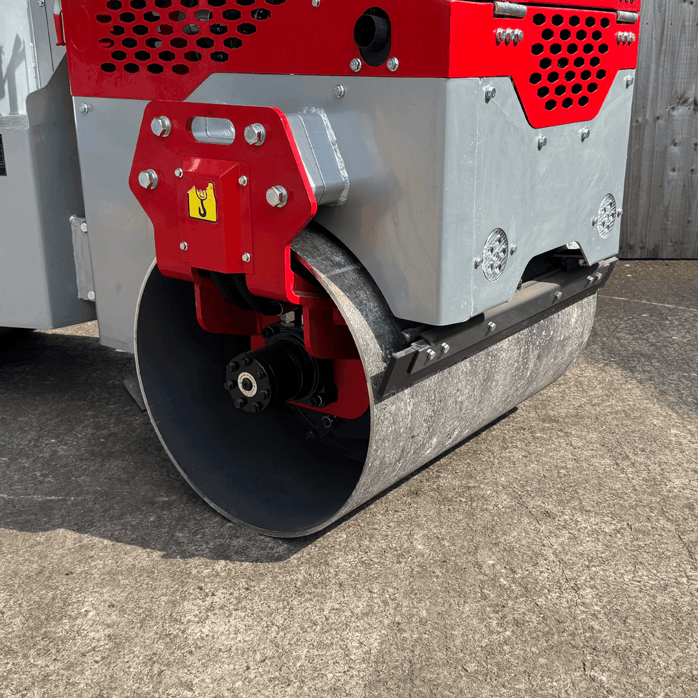 Crytec l CRR1500 l Ride On Diesel 1.5 Tonne Twin Roller l Engine l 11HP l 1.5 Tonne Hydraulic Tandem