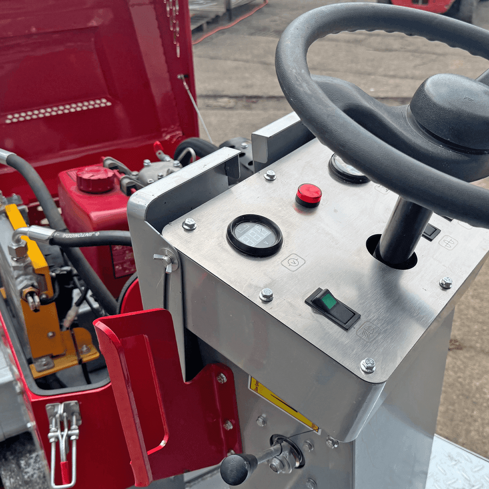Crytec l CRR1500 l Ride On Diesel 1.5 Tonne Twin Roller l Engine l 11HP l 1.5 Tonne Hydraulic Tandem