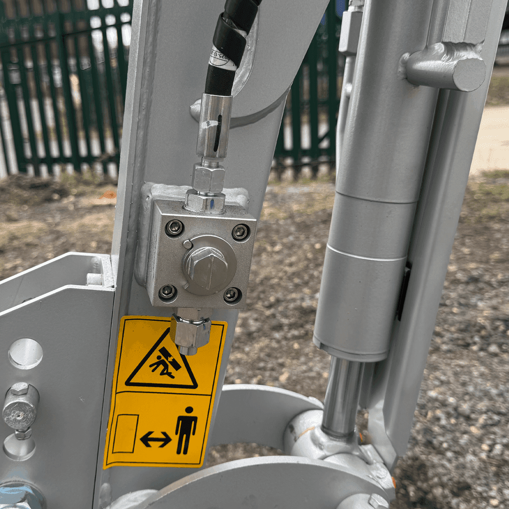 CREX6-M Petrol 600kg Micro / Mini Excavator Digger Loncin Engine