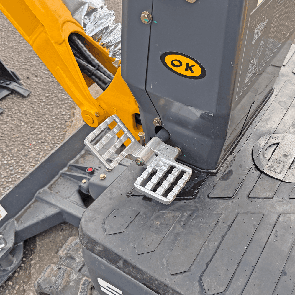 Shantui SE12 Mini Excavator | Kubota Engine Euro Stage 5 | 1200kg | 3 Cylinder