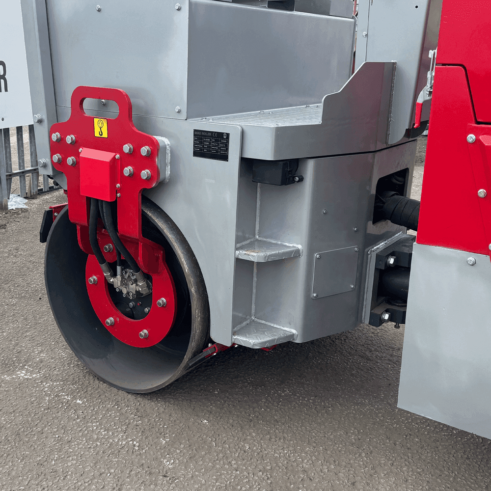 Crytec l CRR3000 l Ride On Diesel 3 Tonne Twin Roller l Engine l 39HP l 3 Tonne Hydraulic Tandem