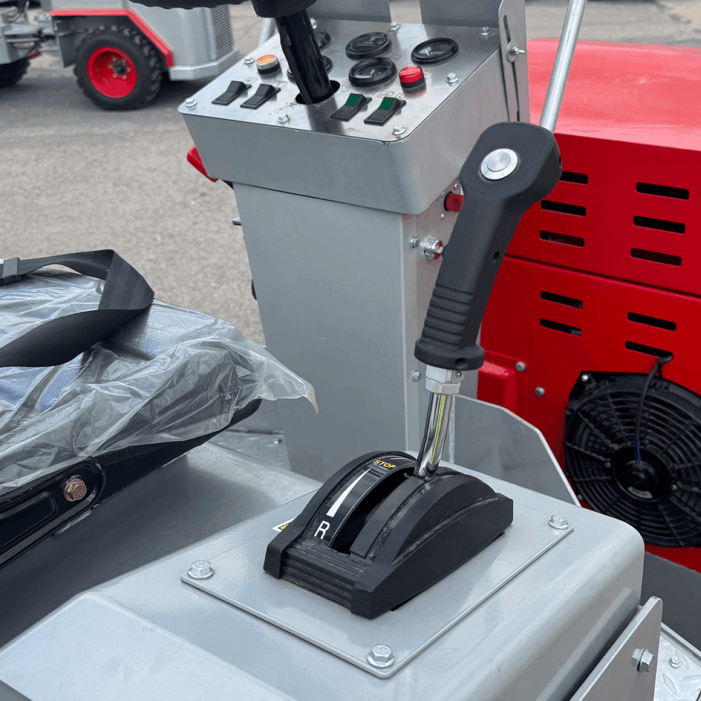Crytec l CRR3000 l Ride On Diesel 3 Tonne Twin Roller l Engine l 39HP l 3 Tonne Hydraulic Tandem