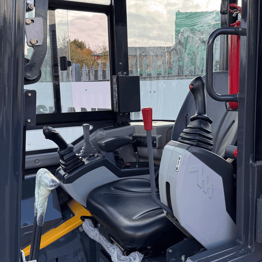 Shantui SE18SR Mini Excavator | Kubota Engine Euro Stage 5 | 1850kg | 3 Cylinder