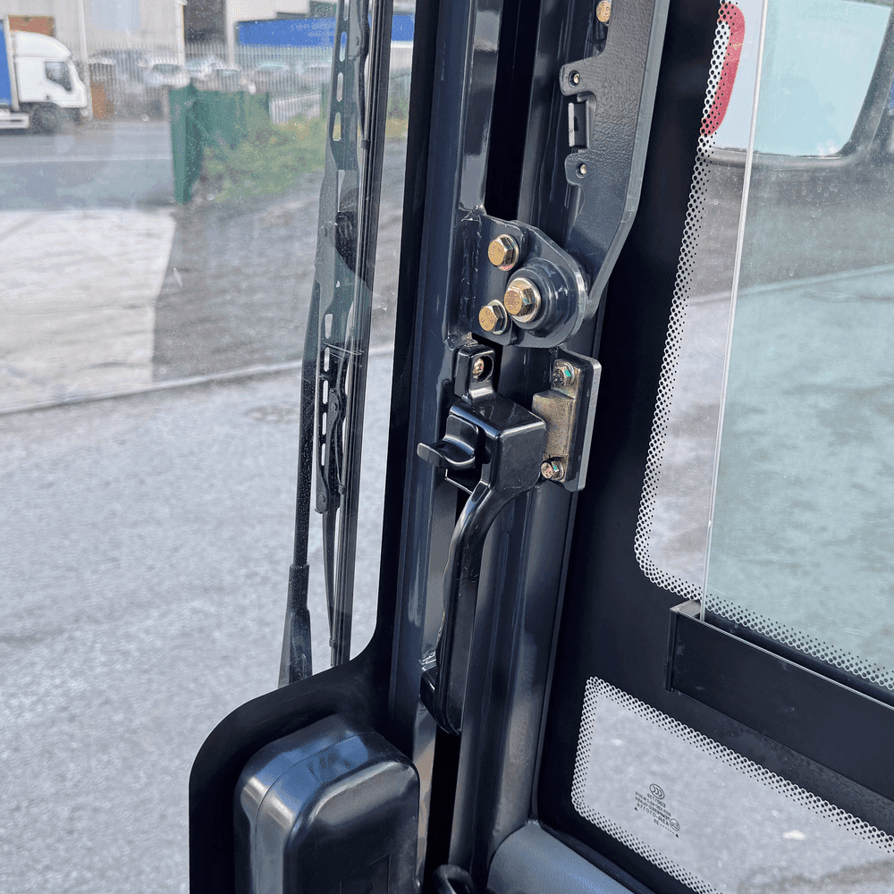 Shantui SE18SR Mini Excavator | Kubota Engine Euro Stage 5 | 1850kg | 3 Cylinder