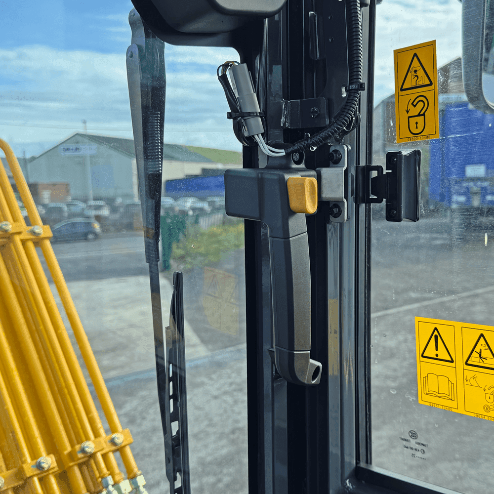 Shantui SE36SR Mini Excavator | Yanmar Engine Euro Stage 5 | 3800kg | 3 Cylinder