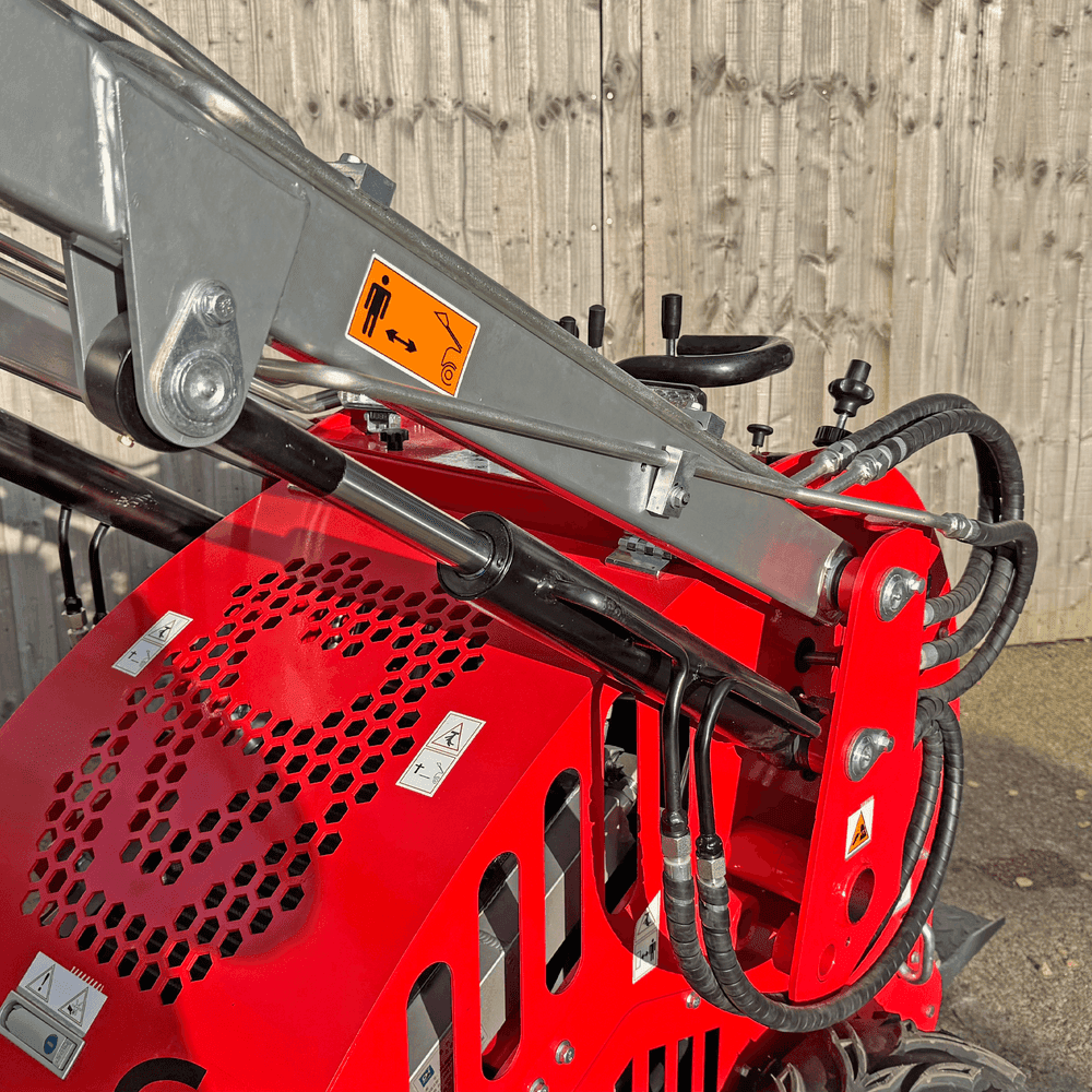 Crytec Mini Skid Steer Loader 4X4 Drive 23HP Rato Engine